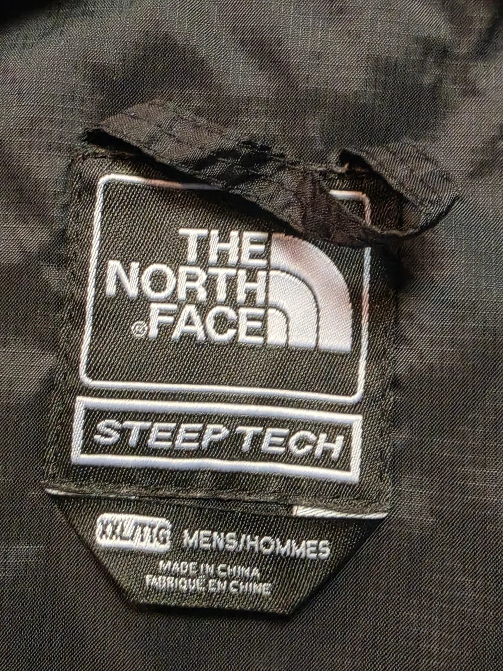 The North Face Men’s Black & Red Windbreaker Jacket Sz XXL